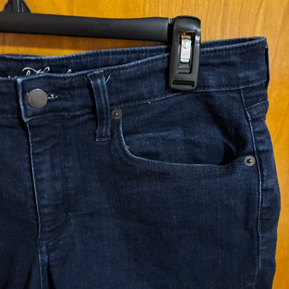 Universal Thread Dark Blue Jean Shorts - Picture 5 of 12